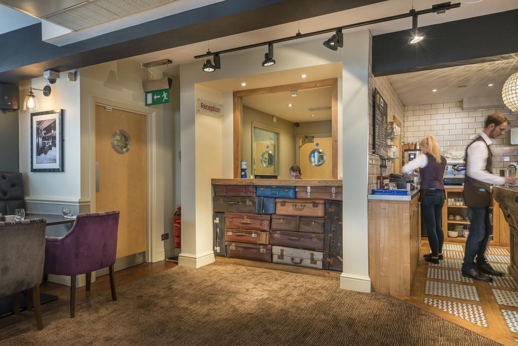 The Golden Lion Hotel, St Ives, Cambridgeshire 外观 照片