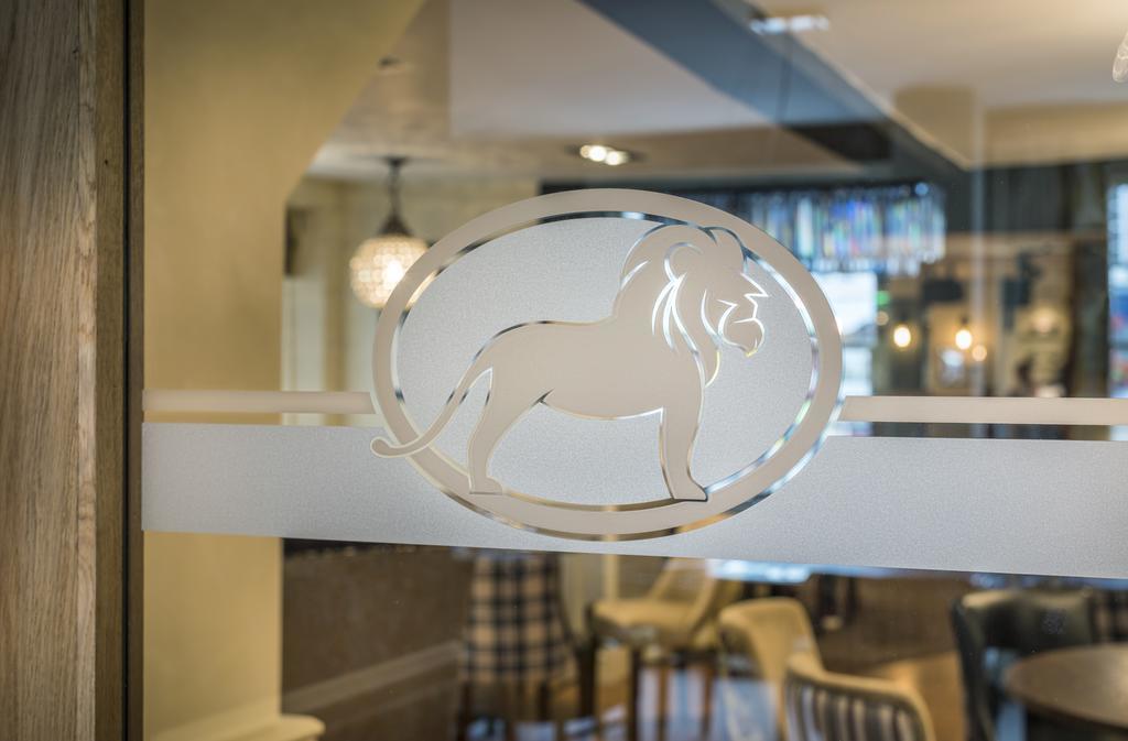 The Golden Lion Hotel, St Ives, Cambridgeshire 外观 照片