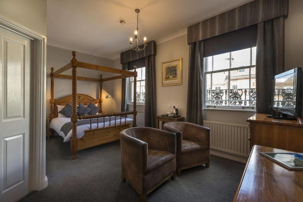 The Golden Lion Hotel, St Ives, Cambridgeshire 外观 照片