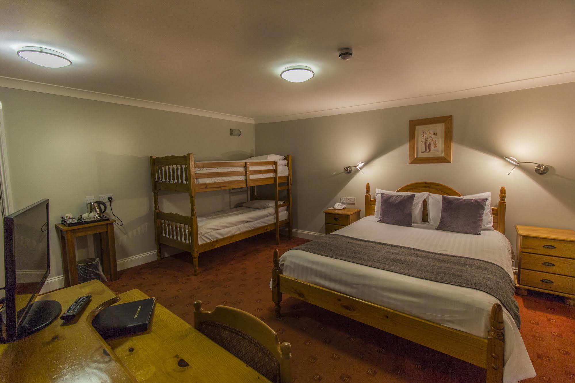 The Golden Lion Hotel, St Ives, Cambridgeshire 外观 照片