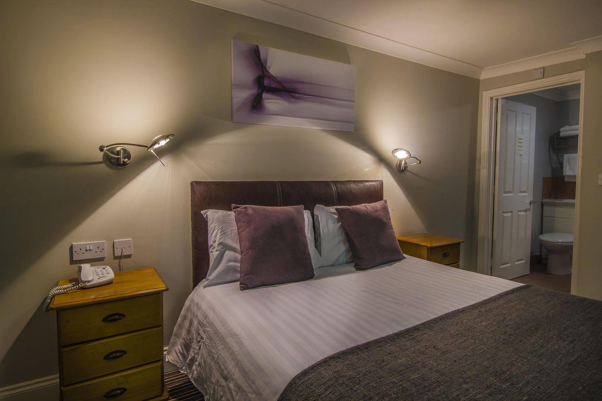 The Golden Lion Hotel, St Ives, Cambridgeshire 外观 照片
